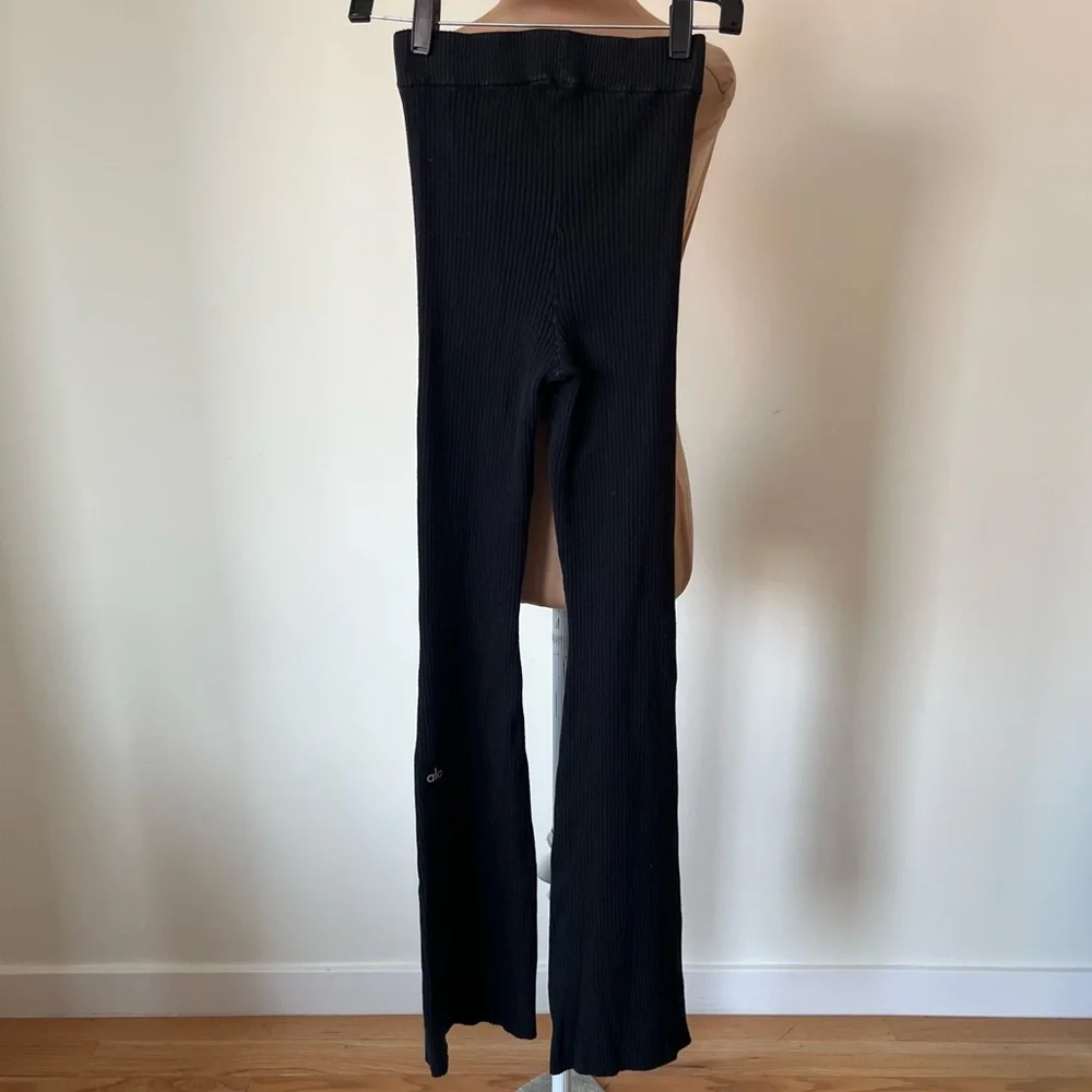 Alo Yoga Denim Knit High-Waist Flare Black Anthracite Stretch Pant EUC Size XXS